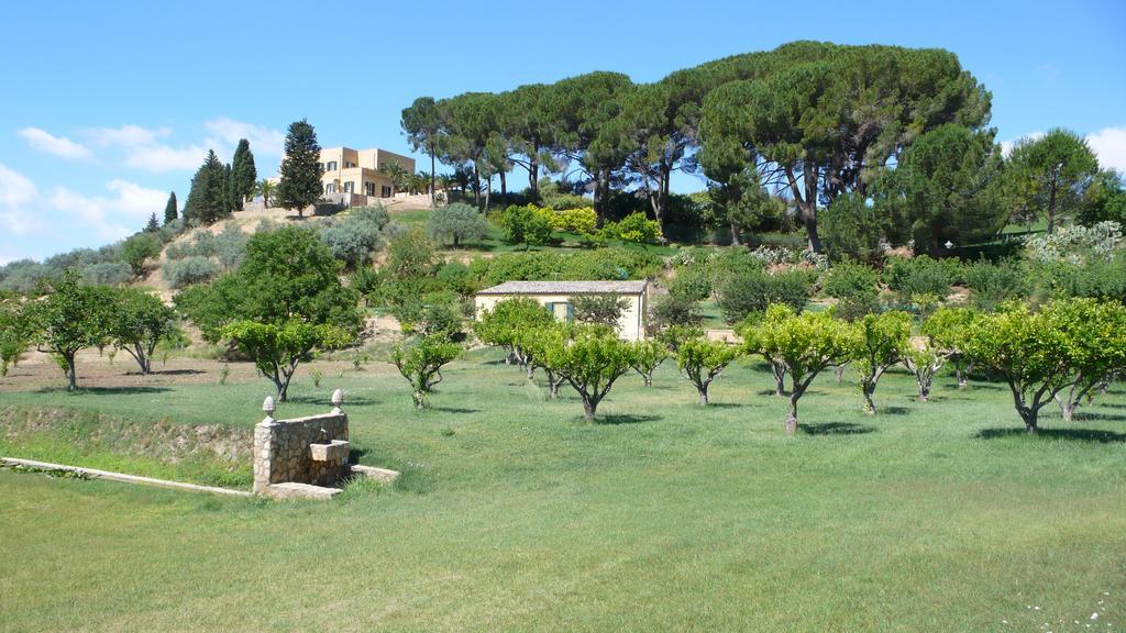 Вилла Tenuta Bartoli Maison De Charme Mazzarino Экстерьер фото
