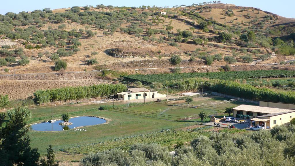 Вилла Tenuta Bartoli Maison De Charme Mazzarino Экстерьер фото